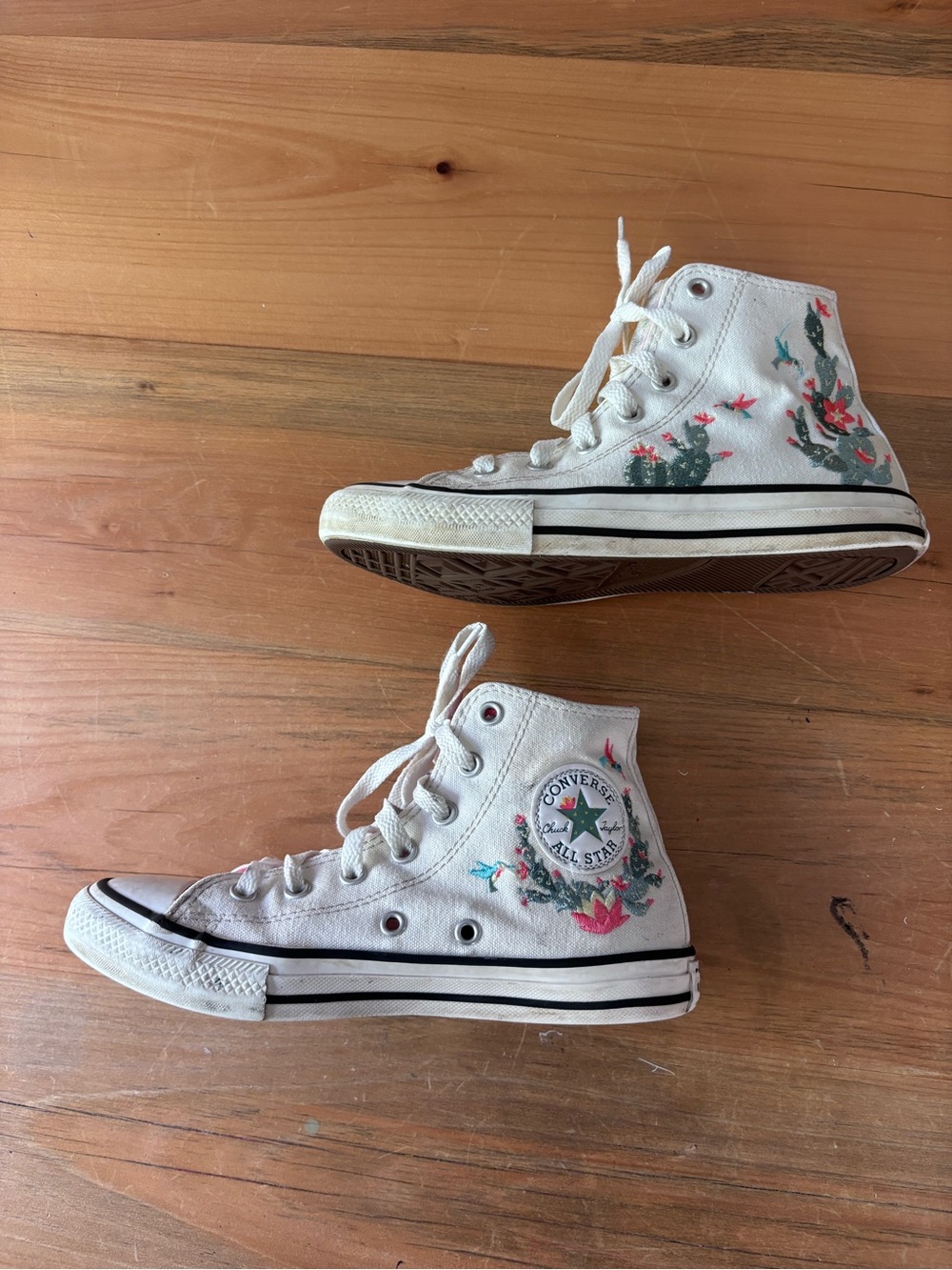 Converse Chuck Taylor High-Top Sneakers with Succulent Embroidery Kids Size 2